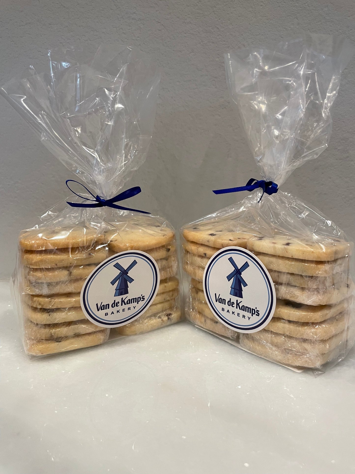 Cherry Nut Shortbread Cookie - 16 ct