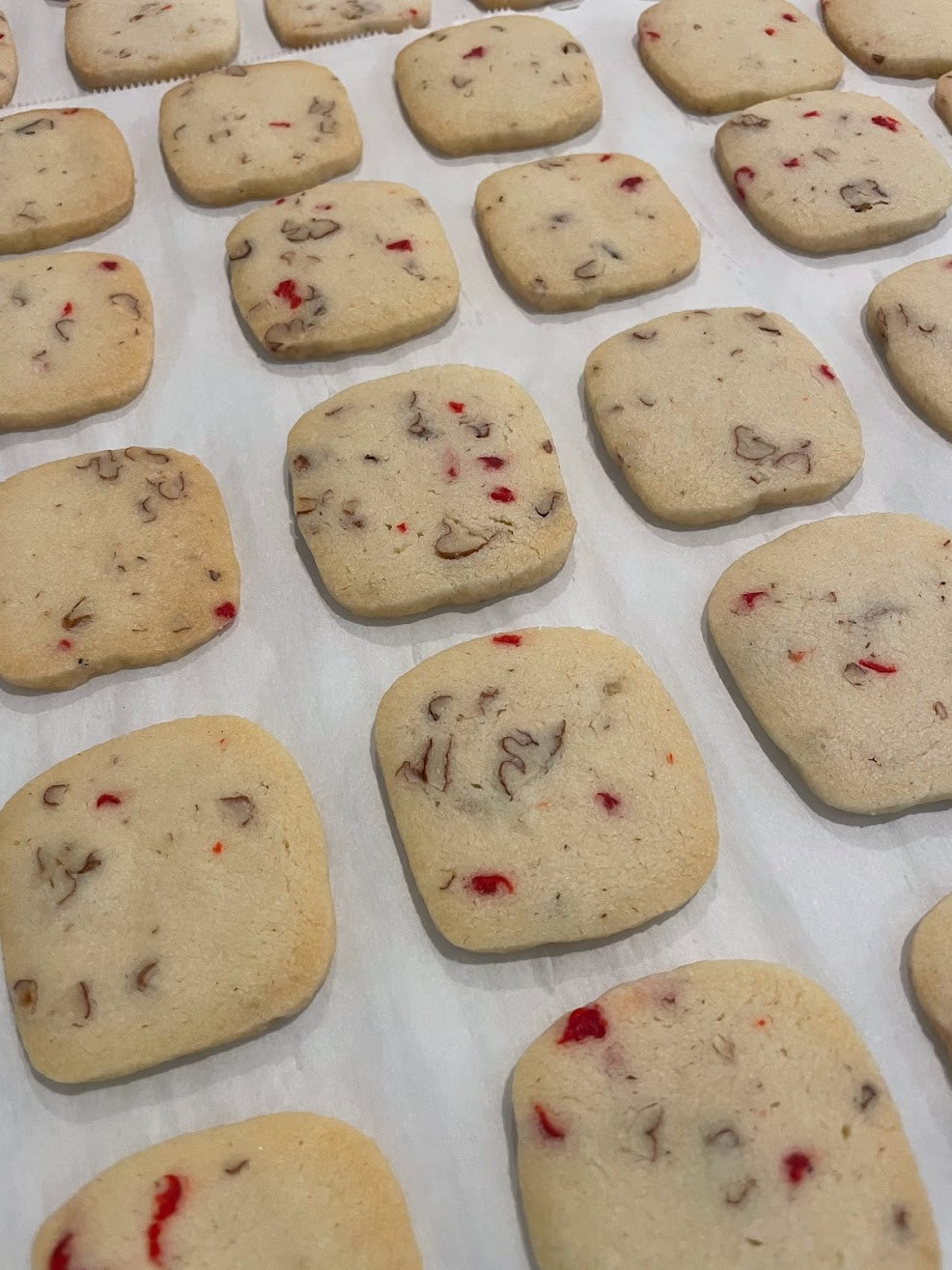 Cherry Nut Shortbread Cookie - 16 ct